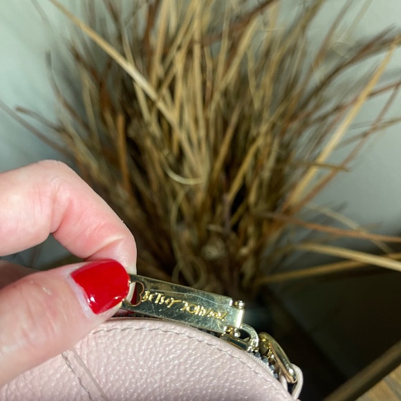 Betsey Johnson women's Crossbody bag that is pink in color - Picture 6 of 9